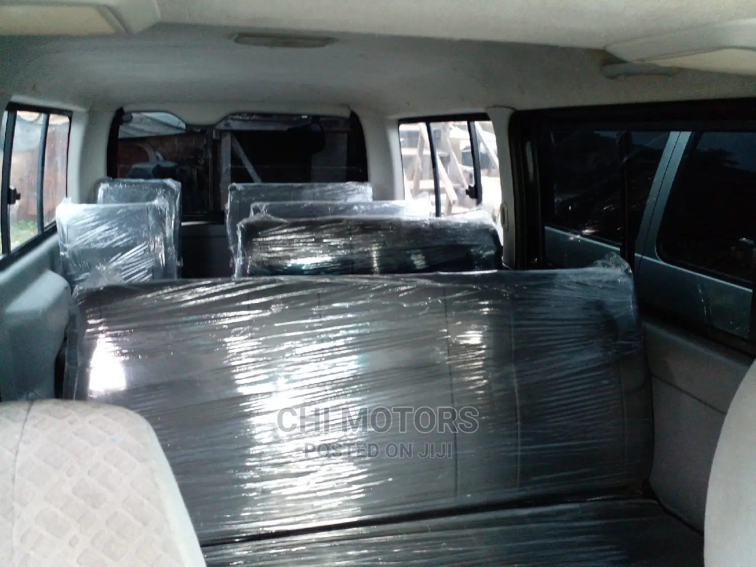 Toyota HiAce 2010 Black