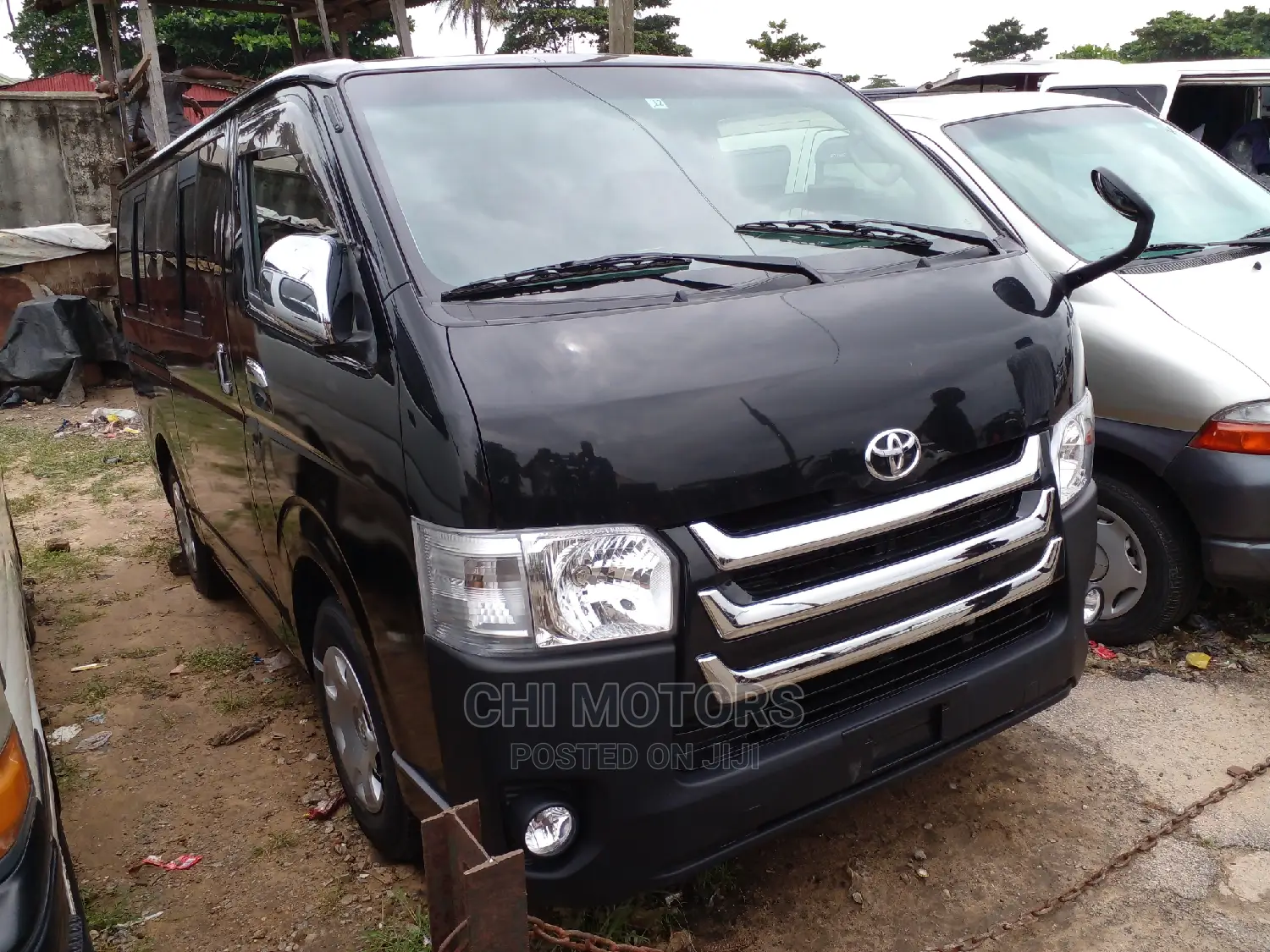 Toyota HiAce 2010 Black