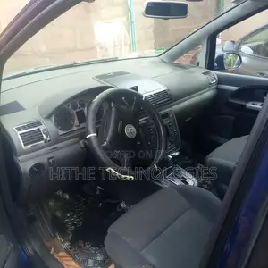 Car Tracker Installation.