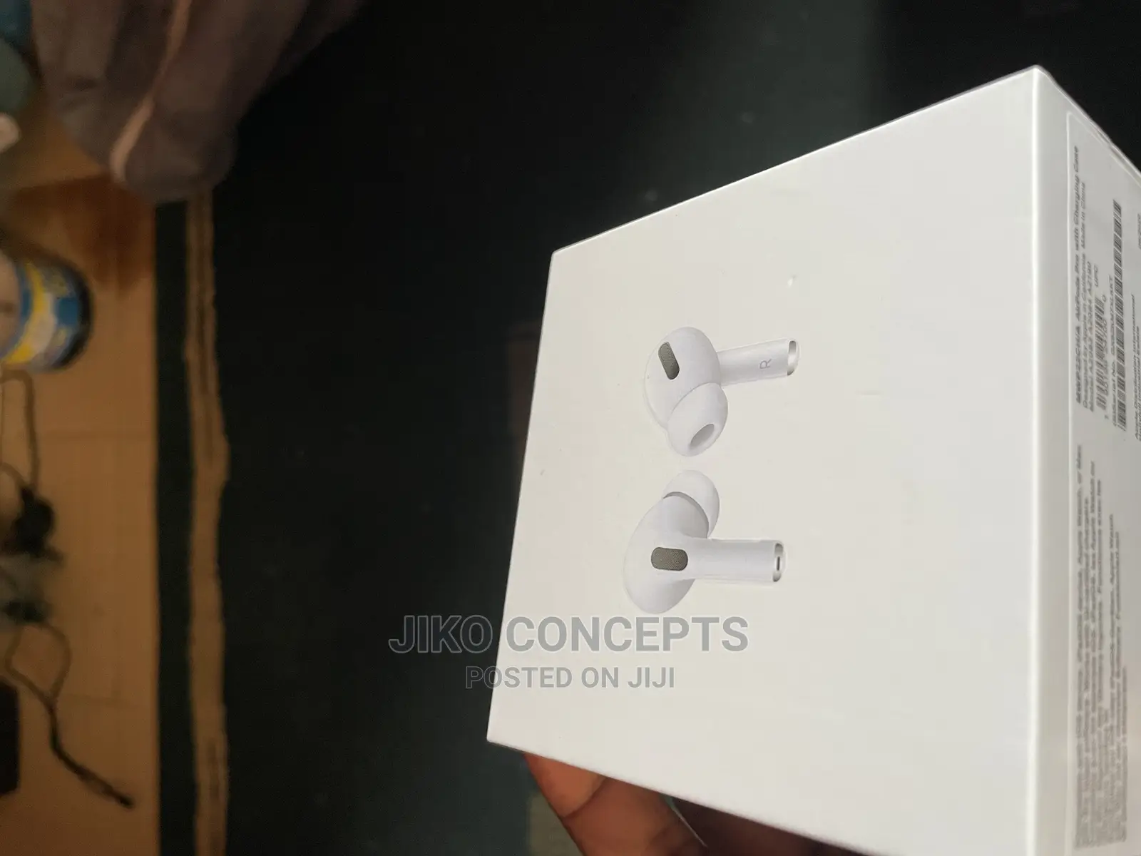 Airpods Pro (Wireless Charging Case)