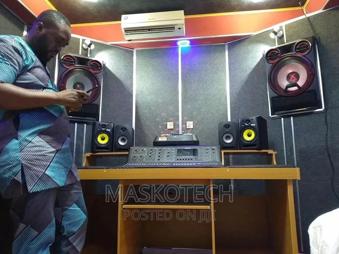 Soundproofing, Studio And Acoustics