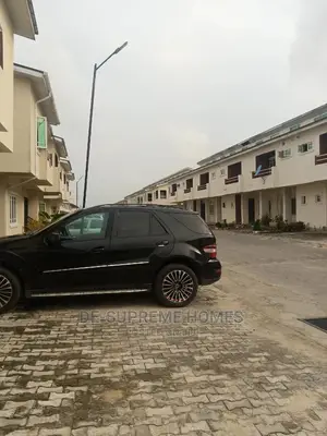 4bdrm Duplex in Meridian Park Estate for rent