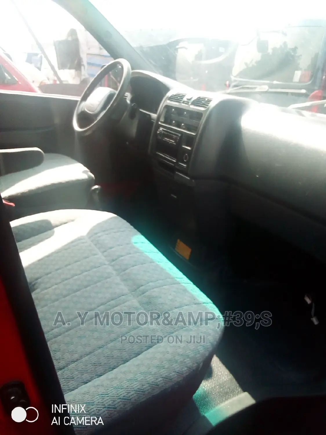 Toyota HiAce 2003 Red