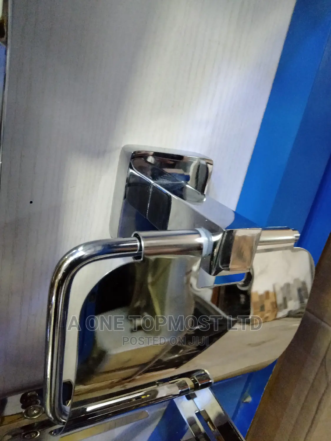 Stainless Tissue Holder