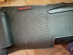 Benz Floot Mat