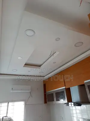 Interior Pop Design and Wall Screeding