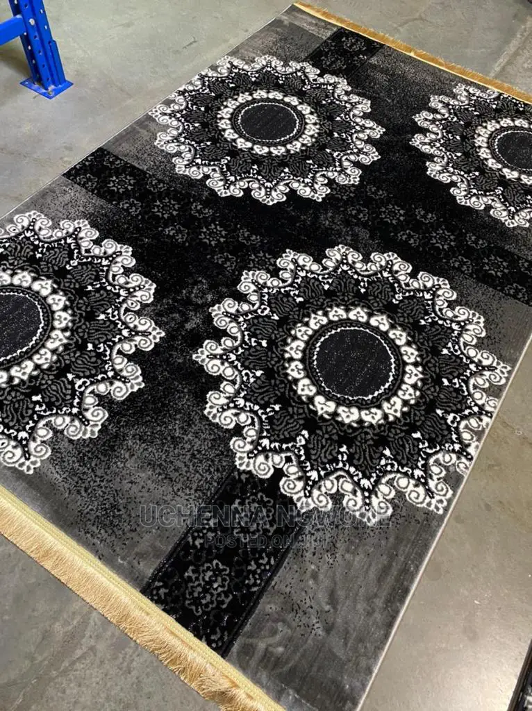 Quality Center Rug