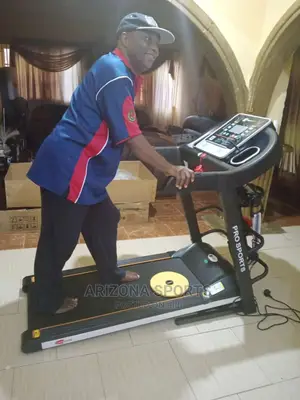 Photo - 2.5hp Treadmill With Massager Auto Inclined