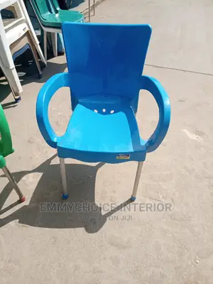 Plast Chair