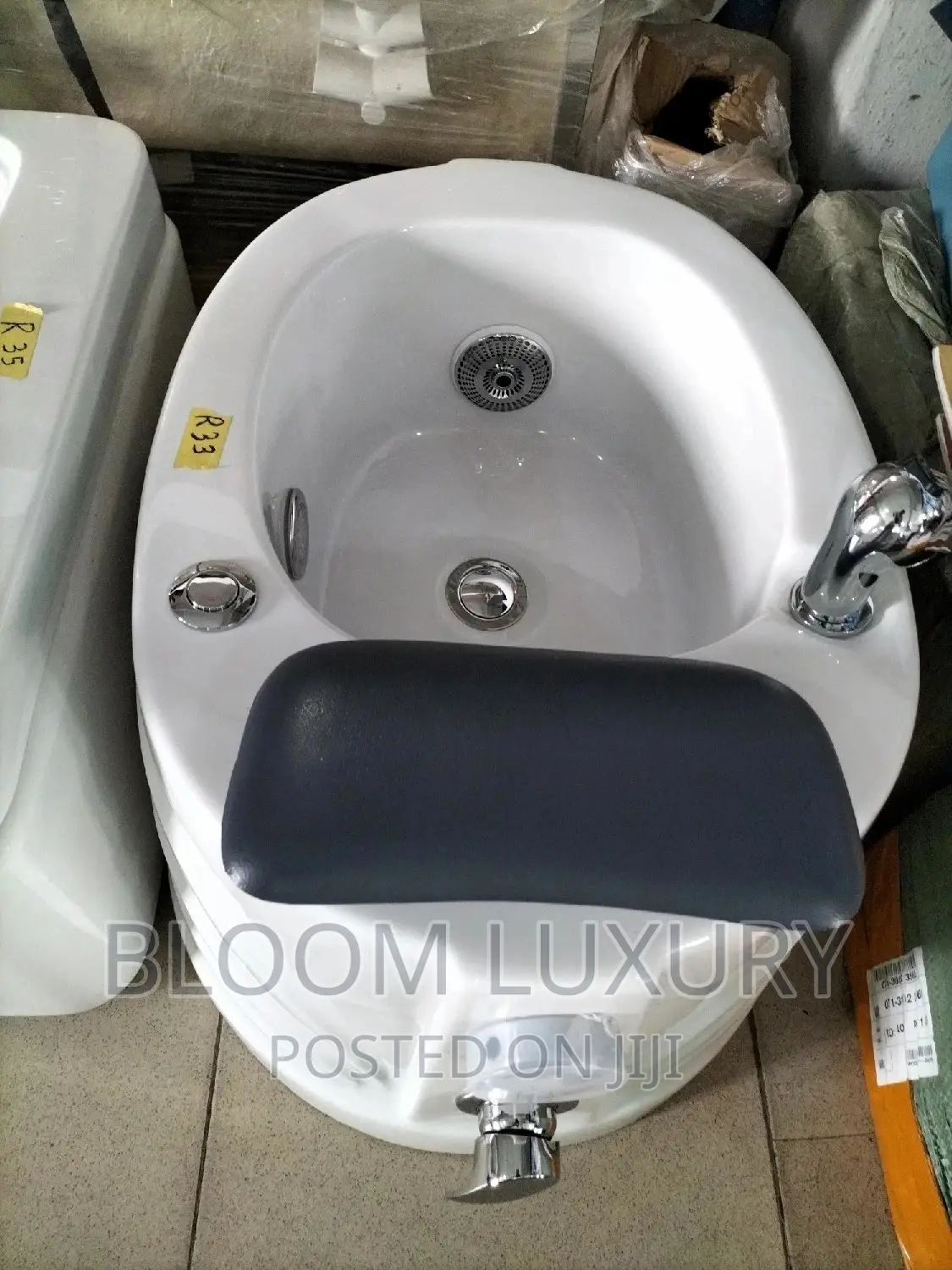 Automatic Pedicure Bowl With Leg Rest