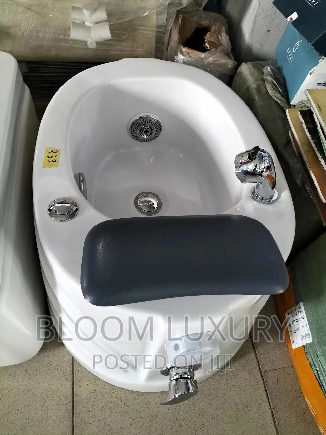 Automatic Pedicure Bowl With Leg Rest