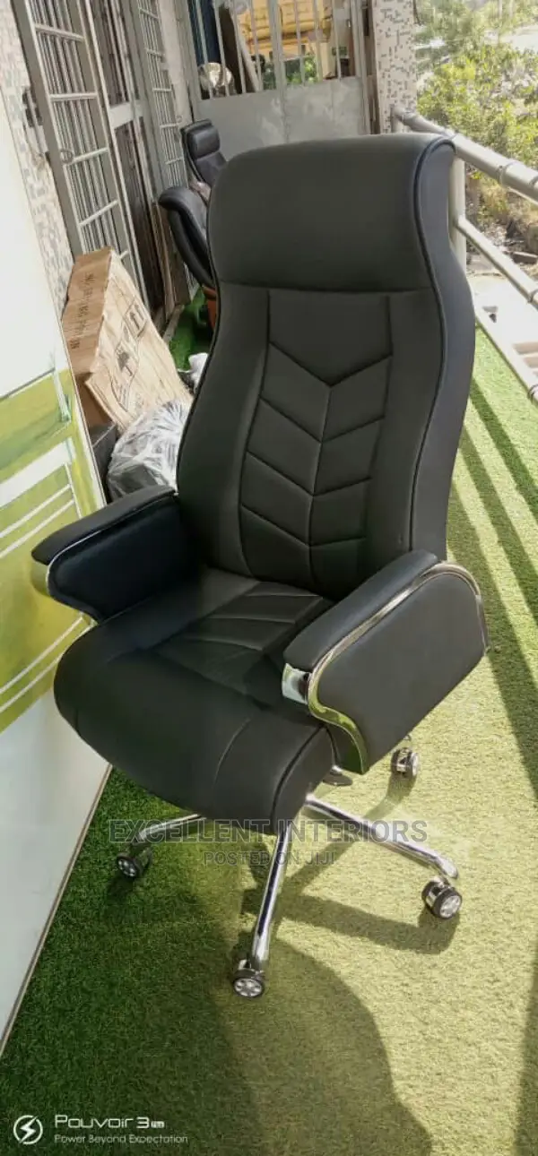 Quality High Back Swivel Office Chair.