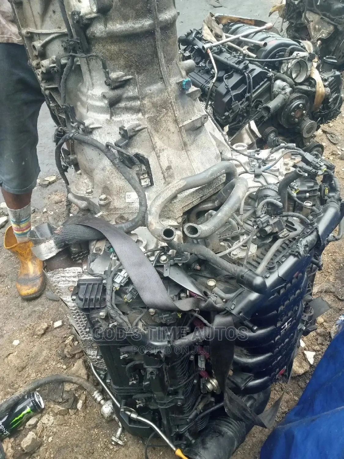 Hyundai Genesis V8