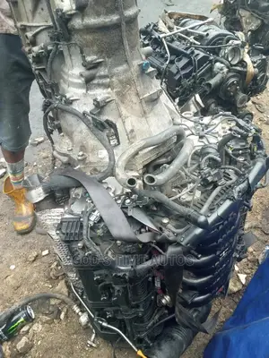 Hyundai Genesis V8