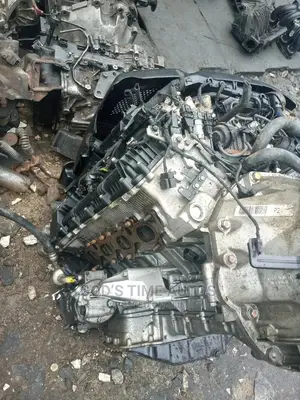 Hyundai Genesis V8