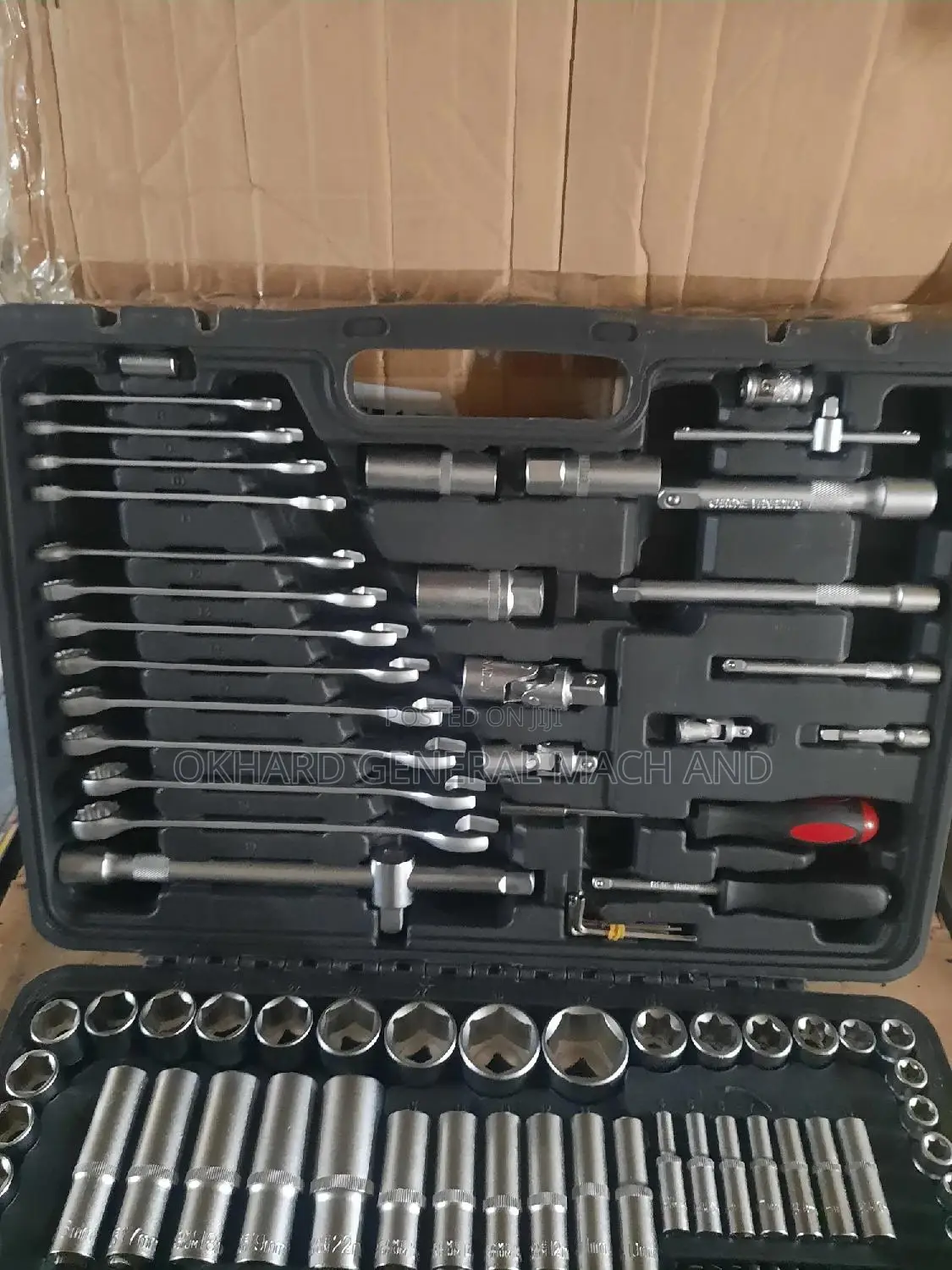 Socket Set Tools Box (216 PCS)
