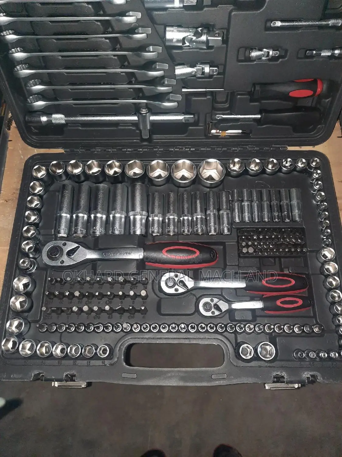 Socket Set Tools Box (216 PCS)