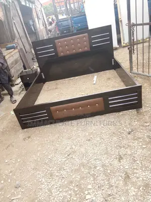 6by6 Bedframe With One Bedside