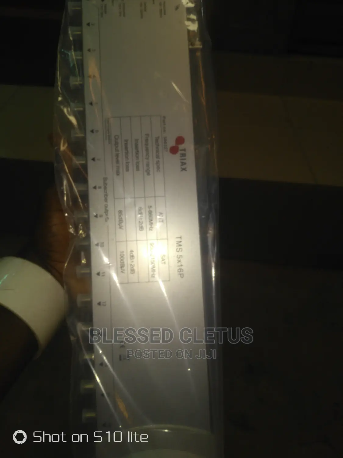Triax 5 in - 16 Channels Multi Switch