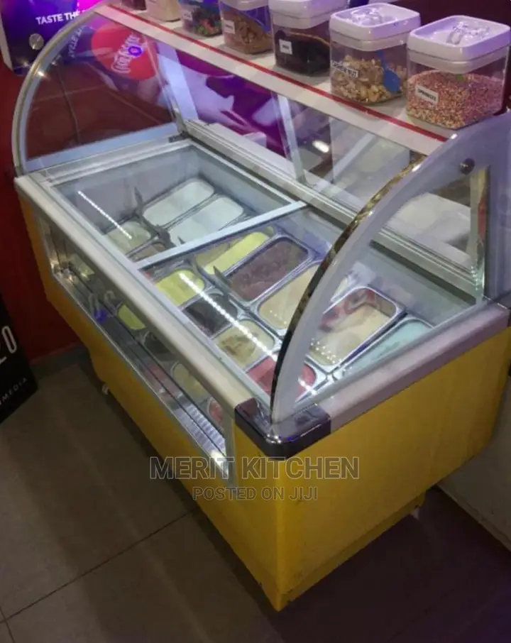 12bowls Ice Cream Display