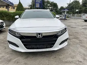 Photo - Honda Accord Sport 2.0T 2018 White