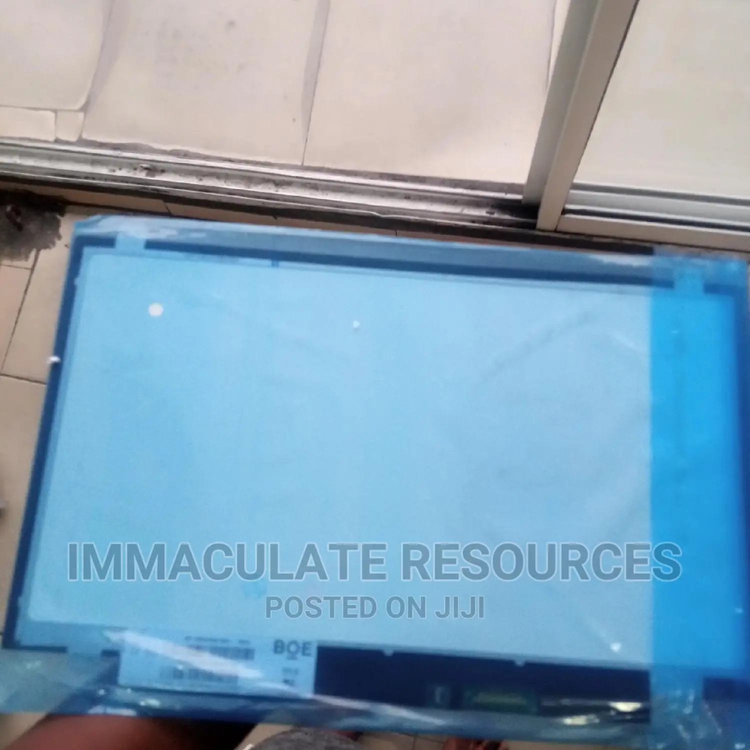15.6 Paper Screen, Tiny Pin and Big Pin