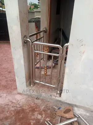 Doorway Stainlerr Rail