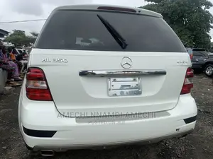 Photo - Mercedes-Benz M Class ML 350 4Matic 2010 White