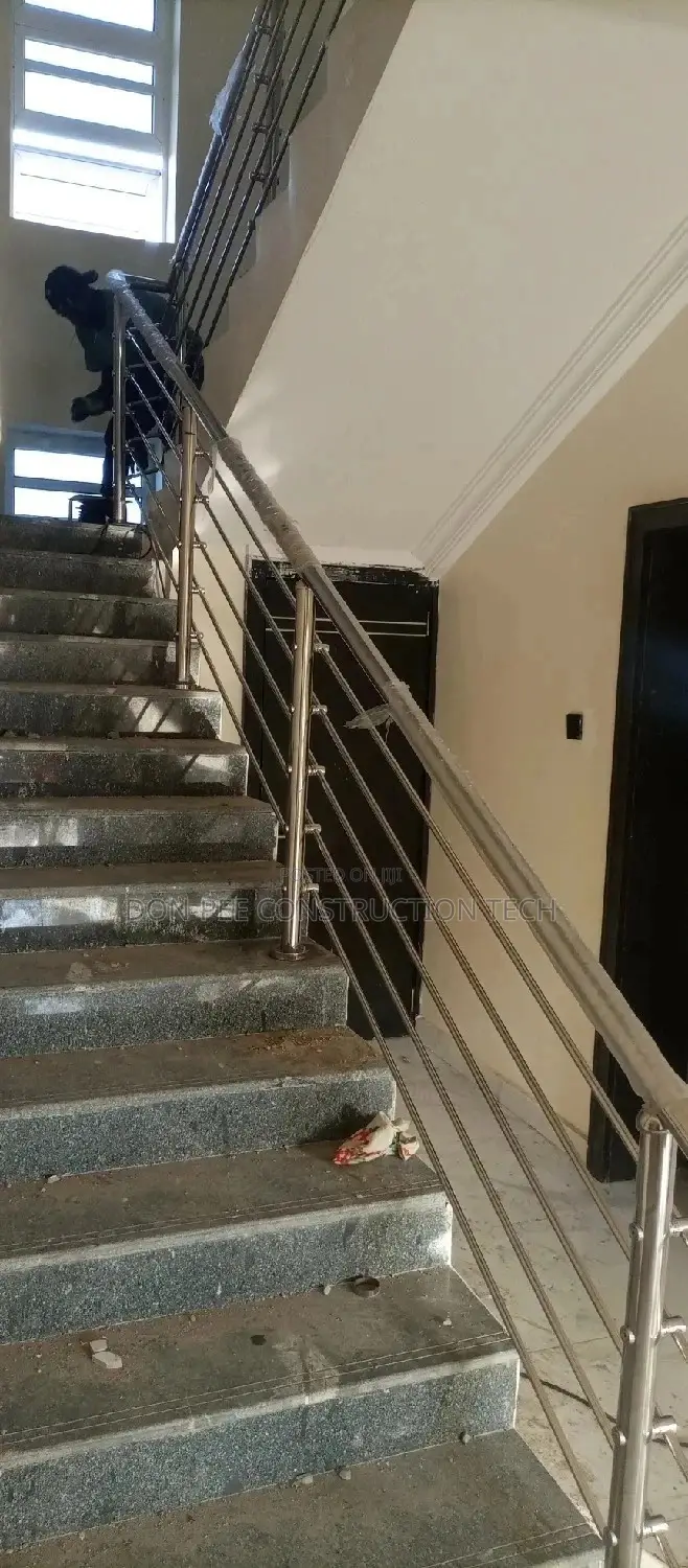 Stainless Handrail Staircase