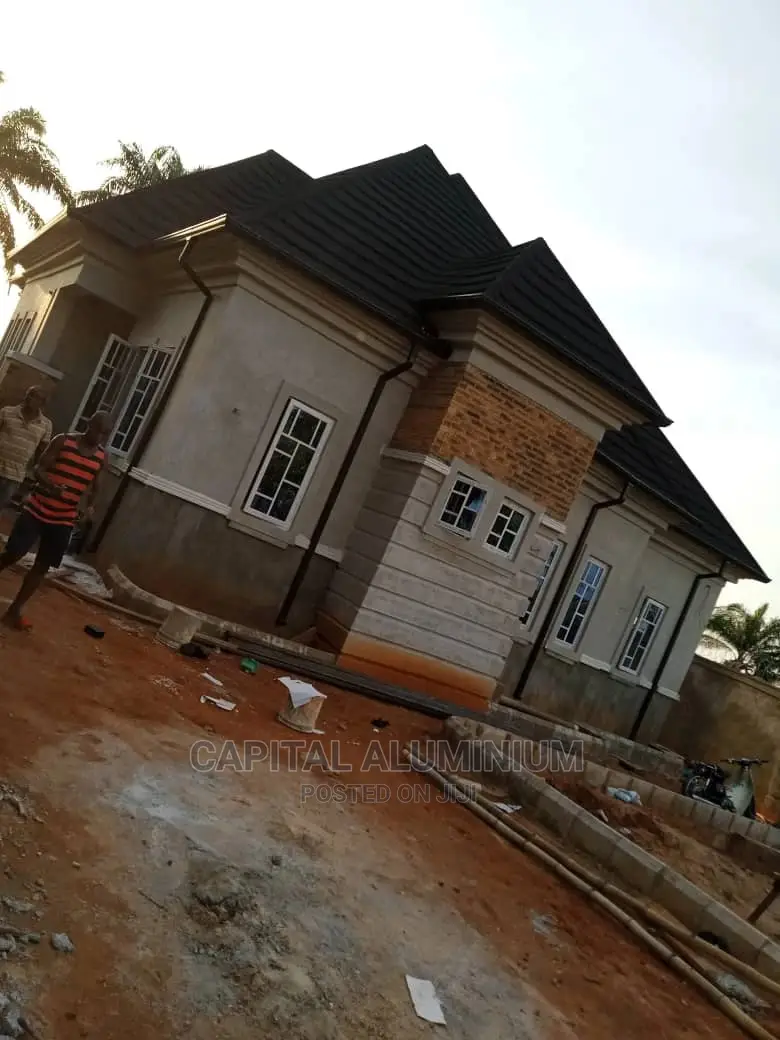 Roofing Service.