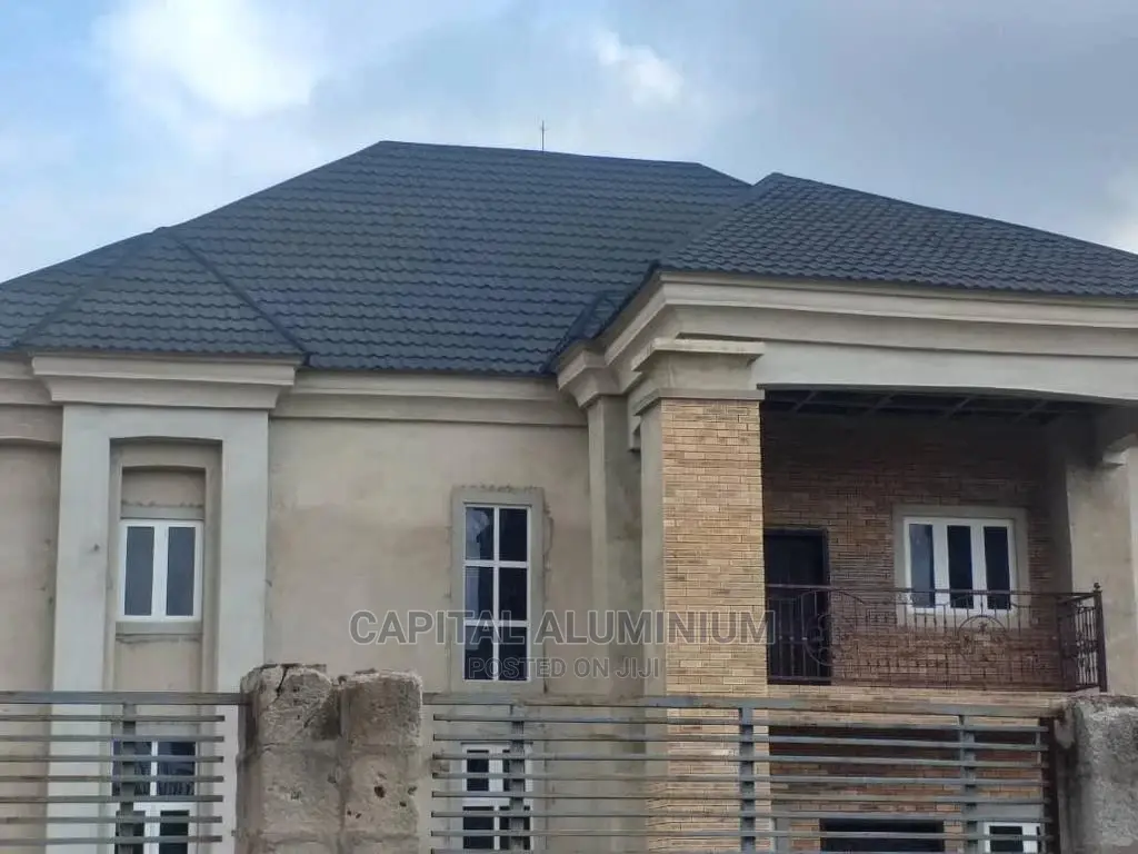 Roofing Service.
