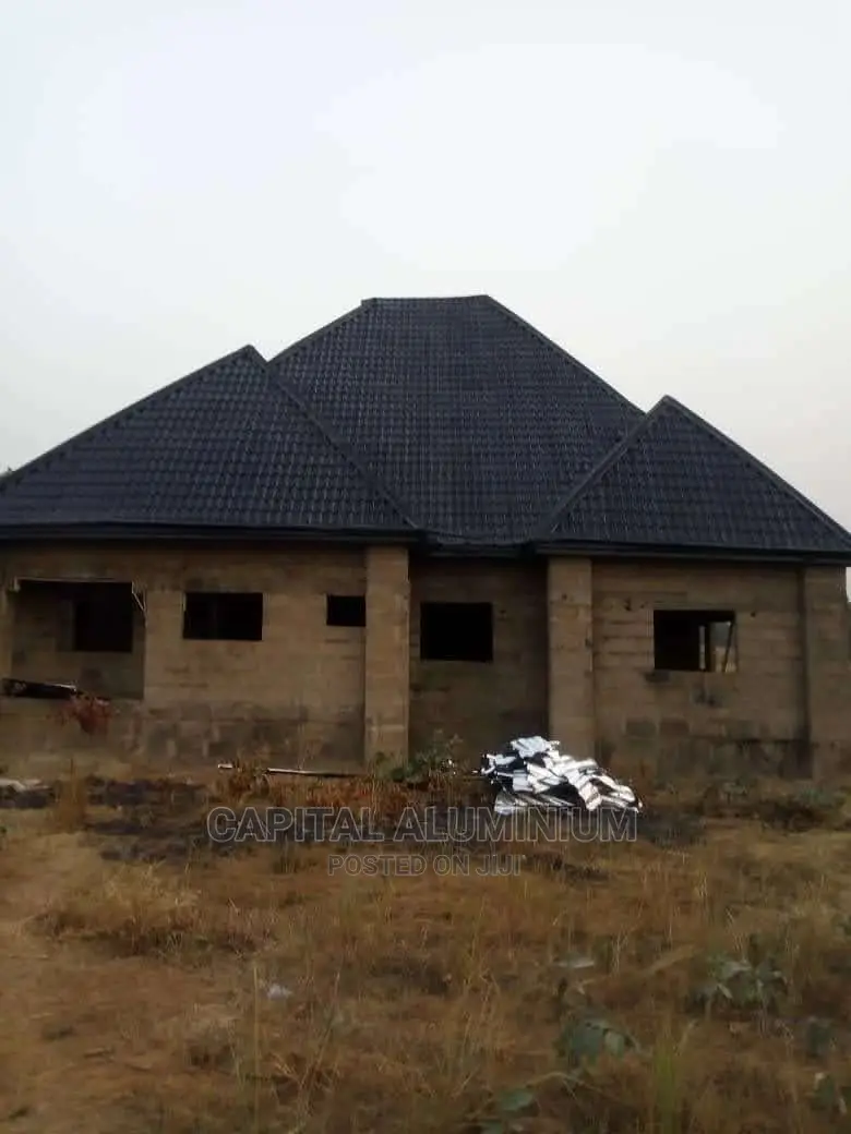 Roofing Service.
