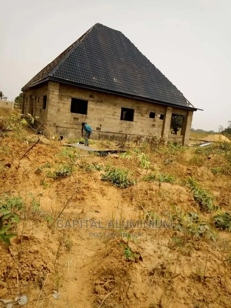 Roofing Service.