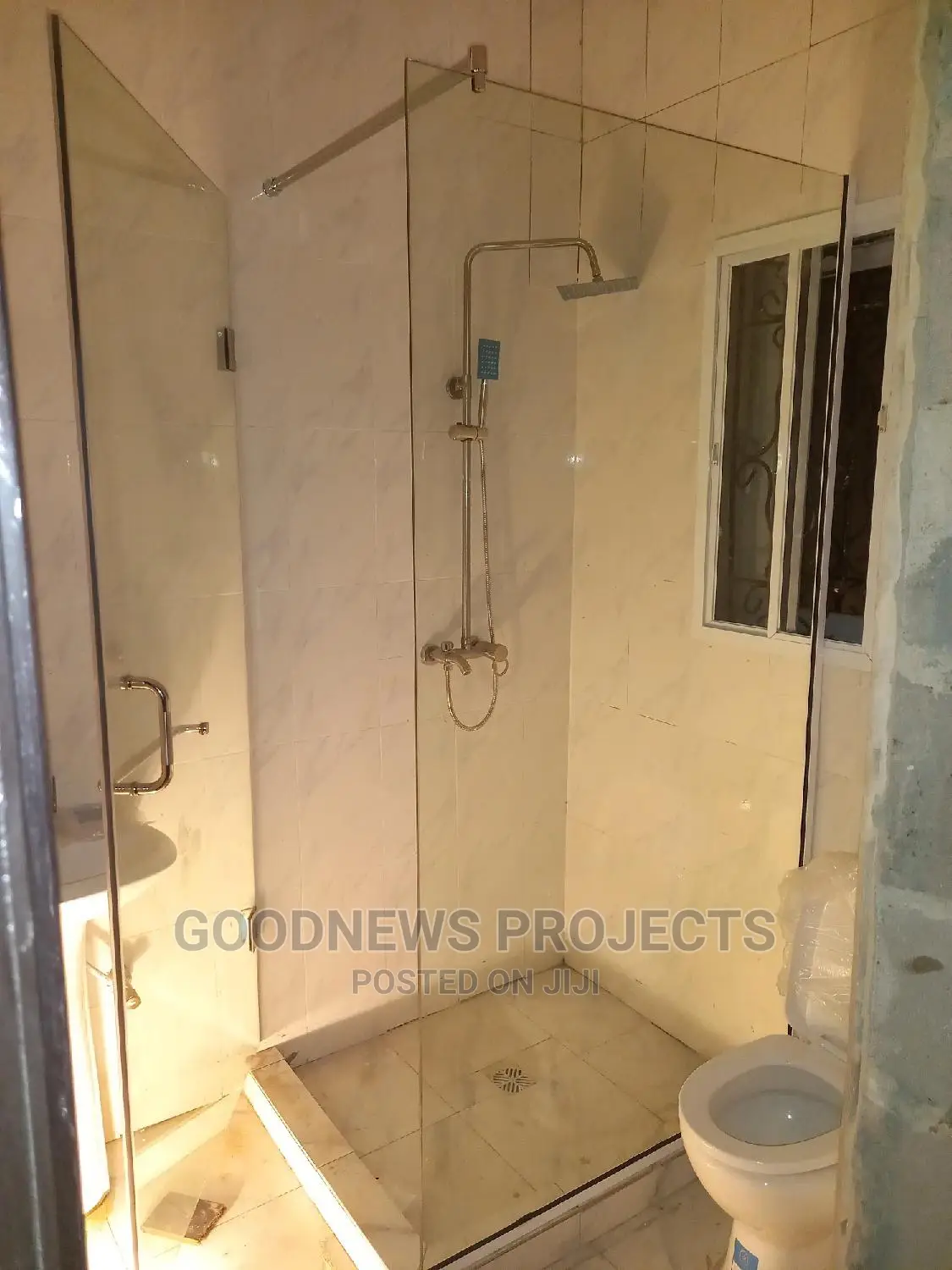 Hinge Shower Cubicle