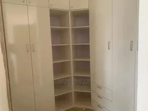 4bdrm Townhouse / Terrace in Victoria Crest, Chevron for rent
