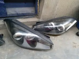 Hyundai Tiburon 2010 Model Headlamp