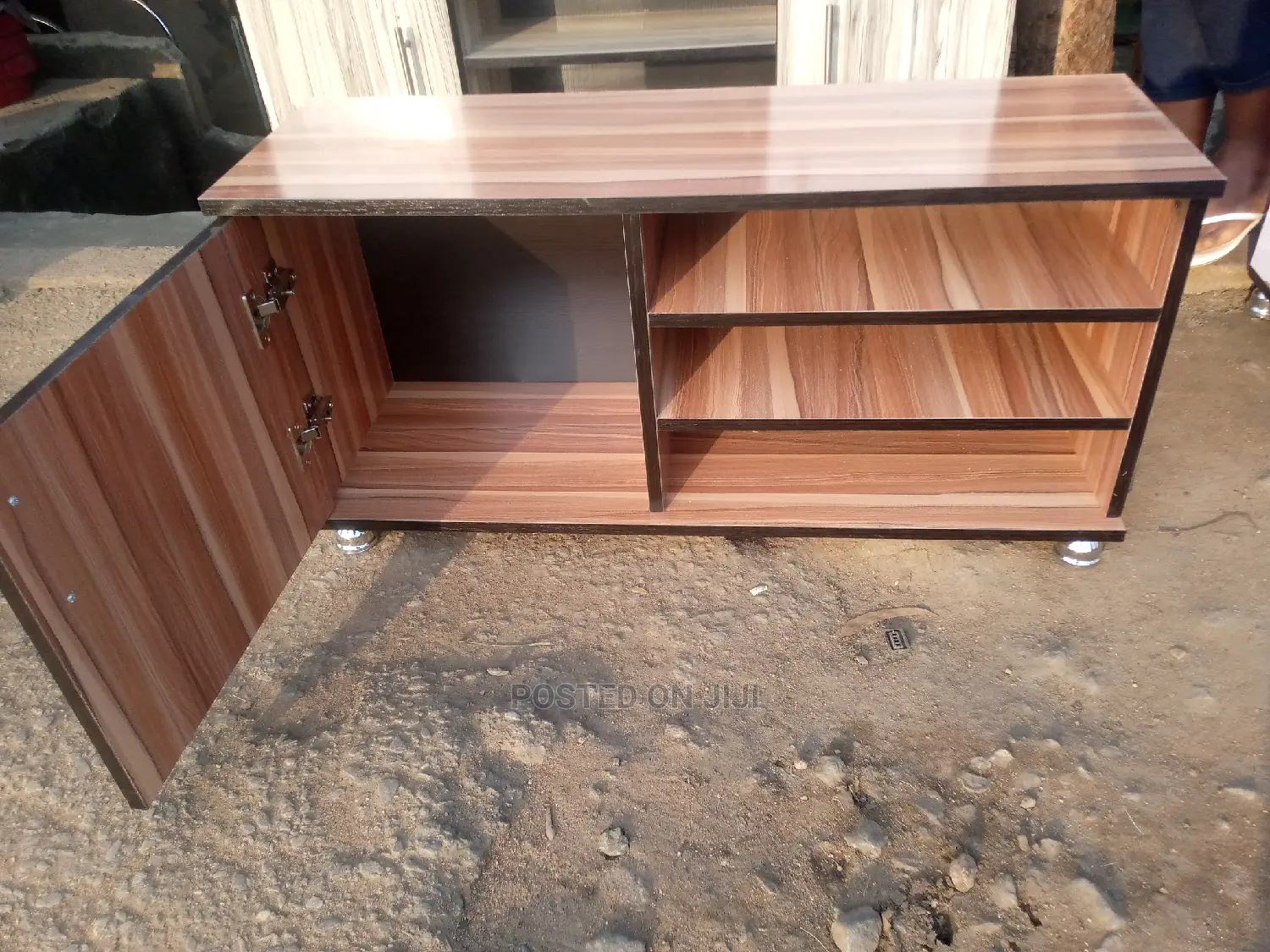 3 Fit Tv Stand