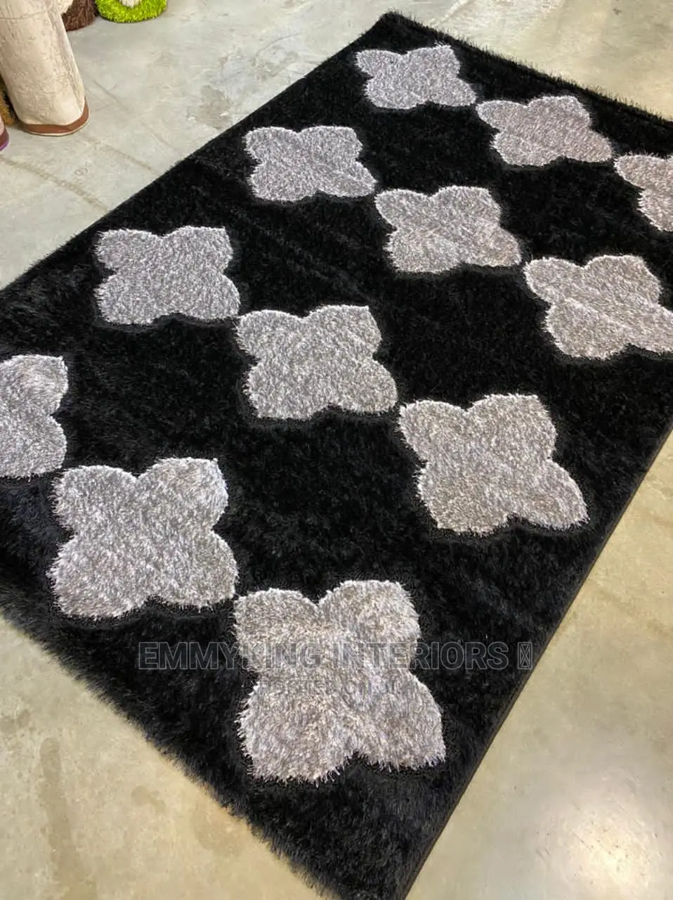 Shaggy Center Rug