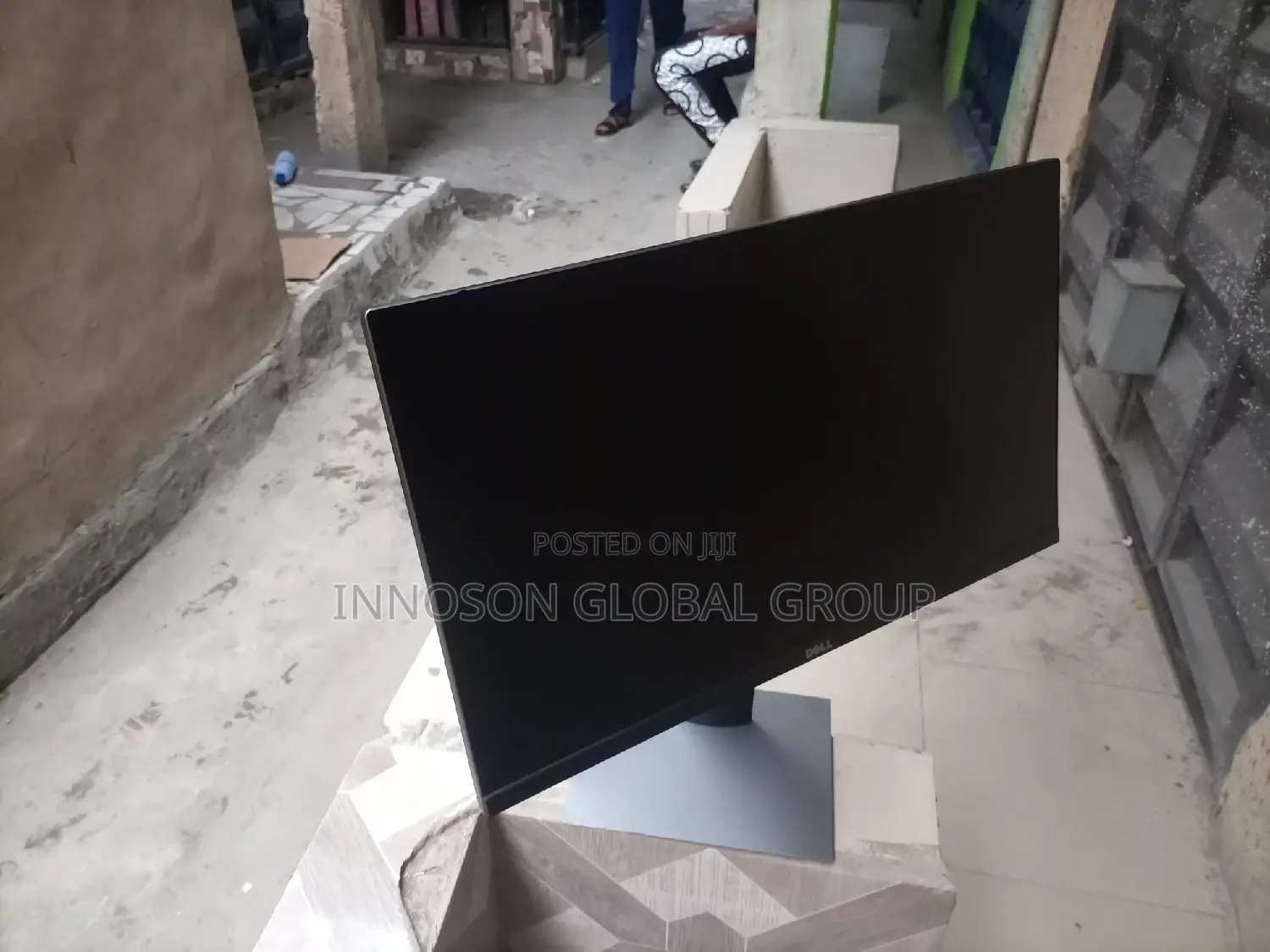 Dell Ultrasharp 24" Frameless Monitor