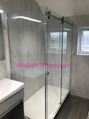 Cubicle Bath