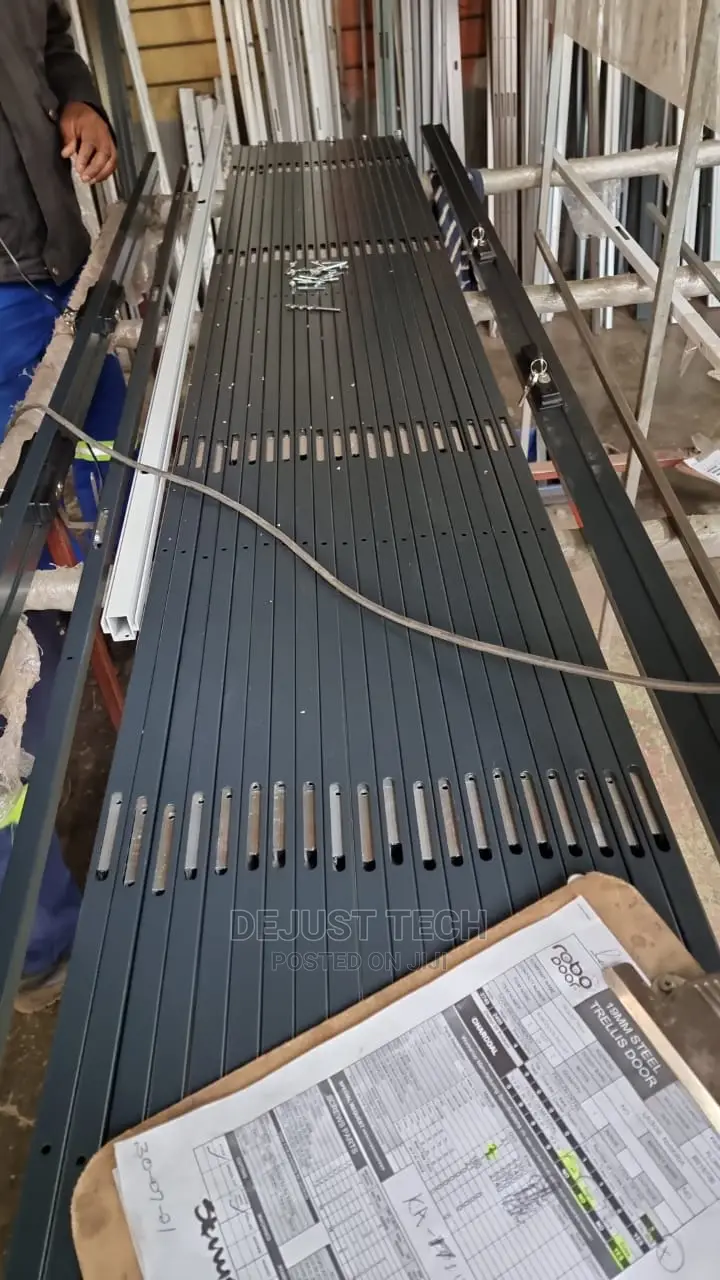 Collapsible Barrier Doors