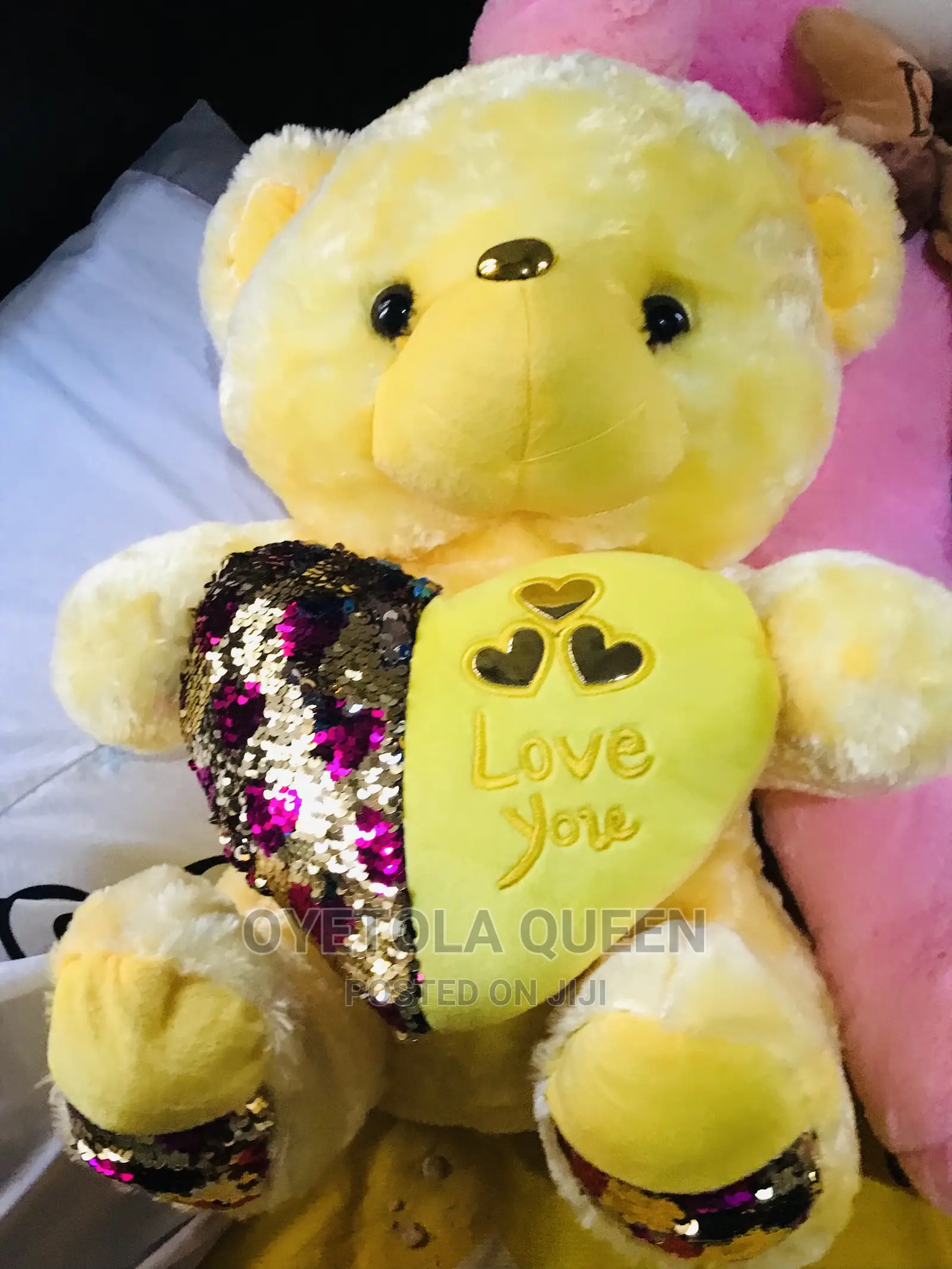 Giant And Medium Sizes Teddybears