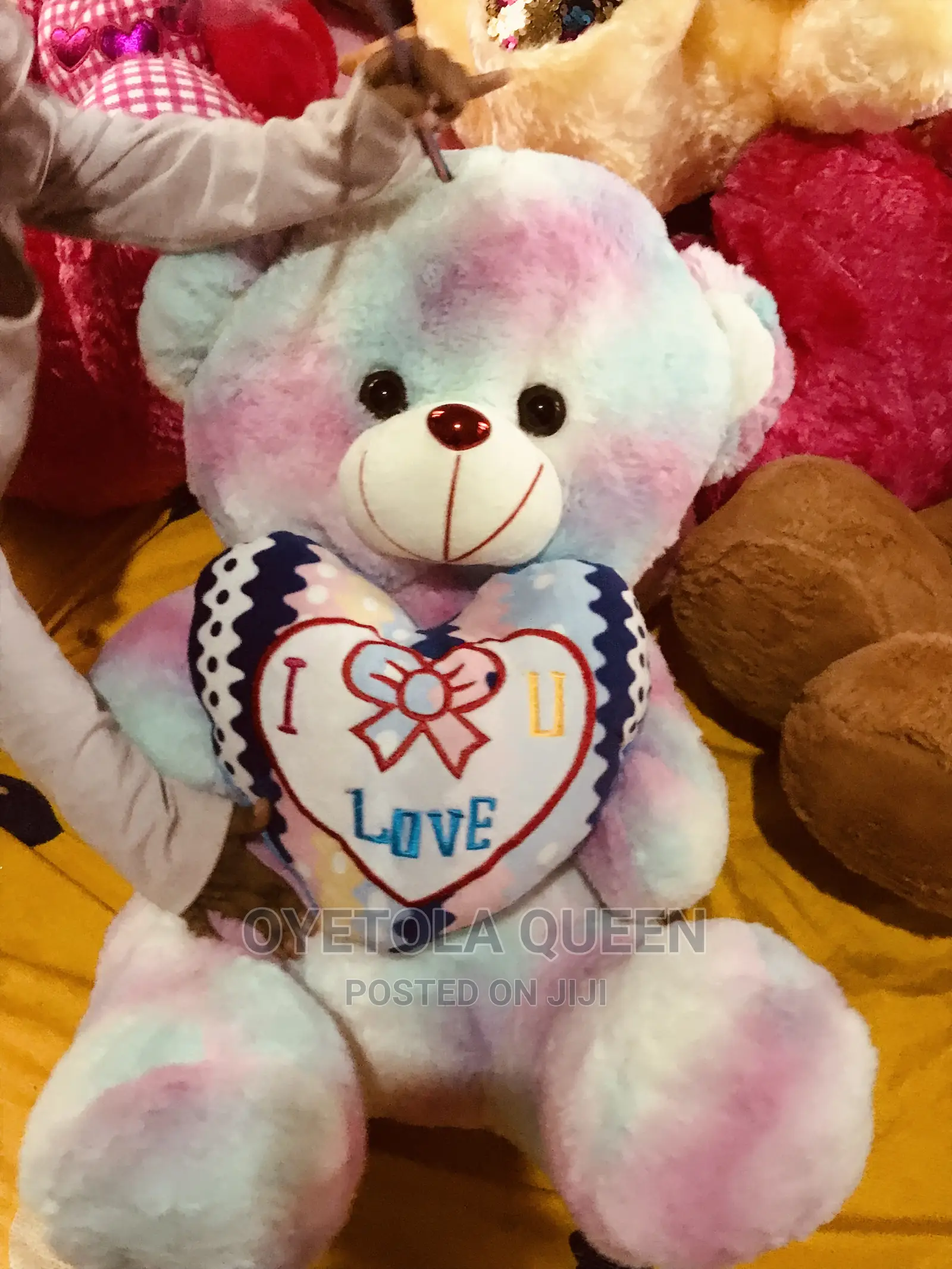 Giant And Medium Sizes Teddybears