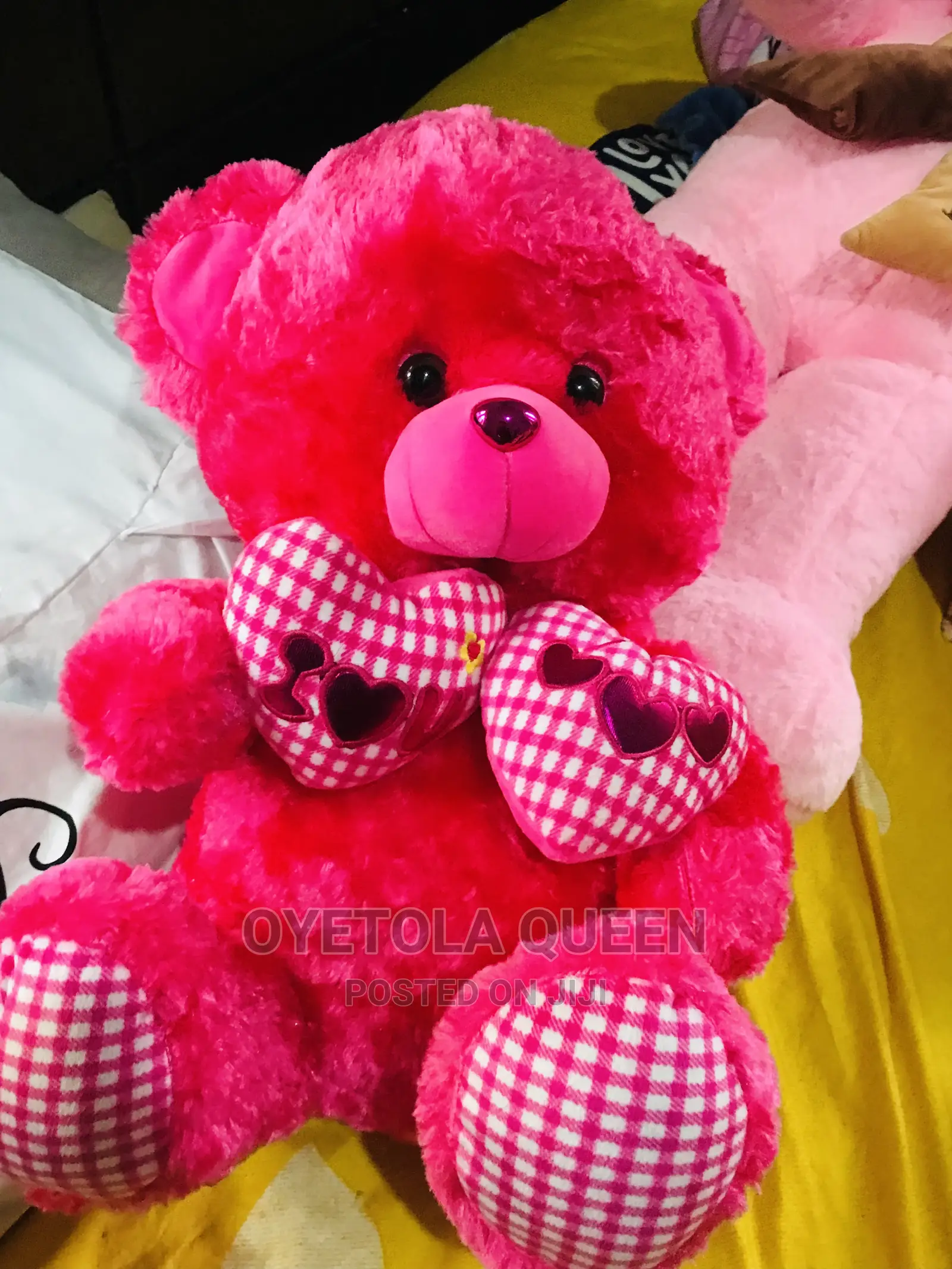 Giant And Medium Sizes Teddybears
