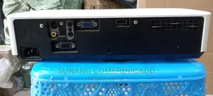 Hitachi Projector 3000 Lumens