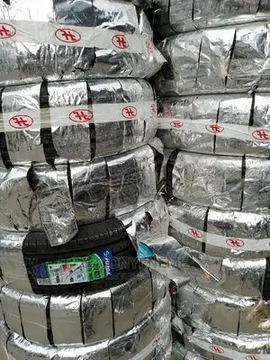 Best Quality of All Kinds of Motors Tire Car and Jeep Tyres