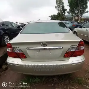 Toyota Camry LE 4dr Sedan (2.4L 4cyl 5A) 2005 Gold