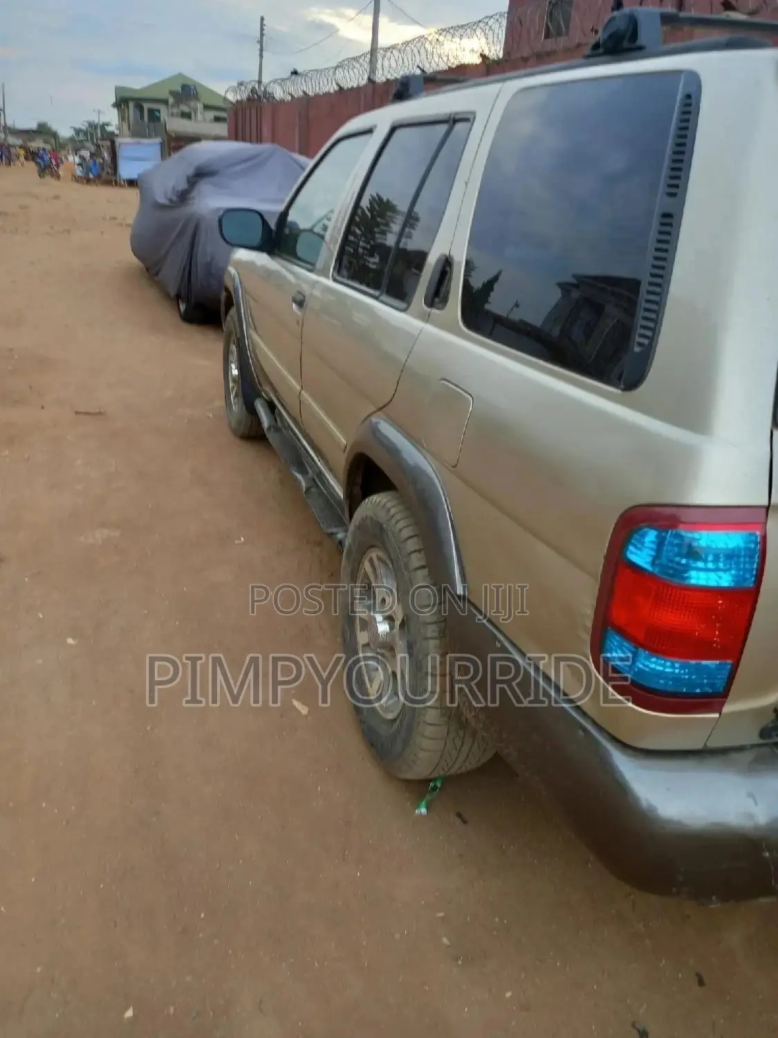 Tinted Glass Fixing for Your Car/Office