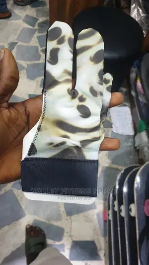 Snooker Gloves