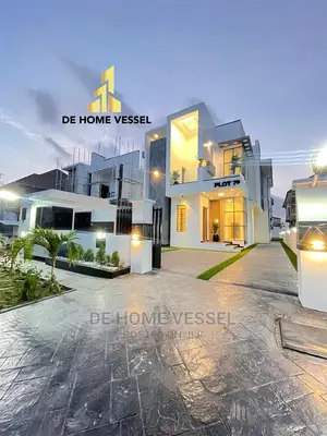5bdrm Duplex in Lekki for Sale